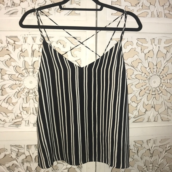 Jacket + Blouse + Shorts - Picture 3 of 4